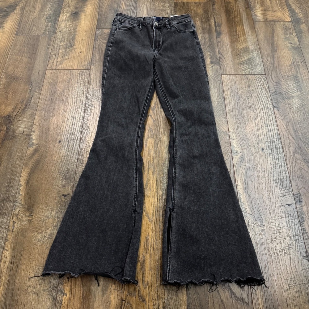 Hollister High-Rise Flare Jeans Black Stretch Raw Hem Side Slit Size 25 Boho Y2K